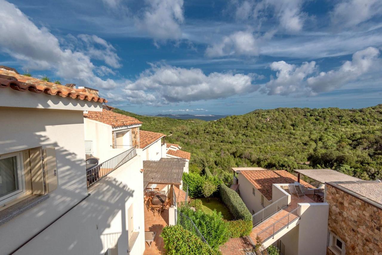 Cala Bitta Residence Con Piscina A 4 Km Da Baja Sardinia المظهر الخارجي الصورة
